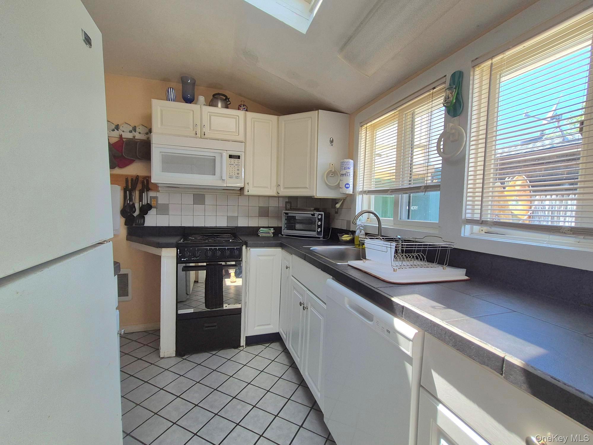 5-6 Bay Walk Property Photo 7