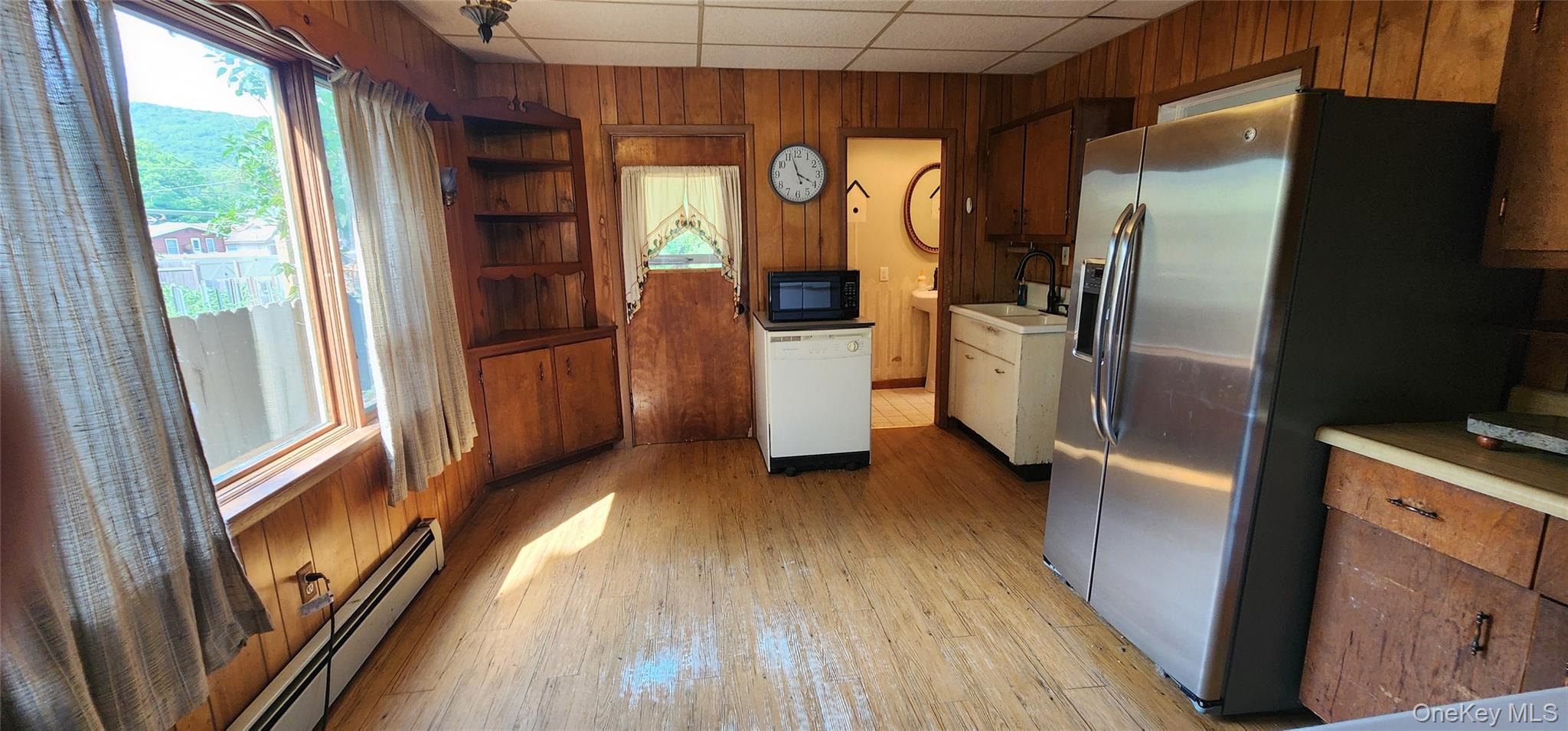 209 W Main Street Property Photo 3
