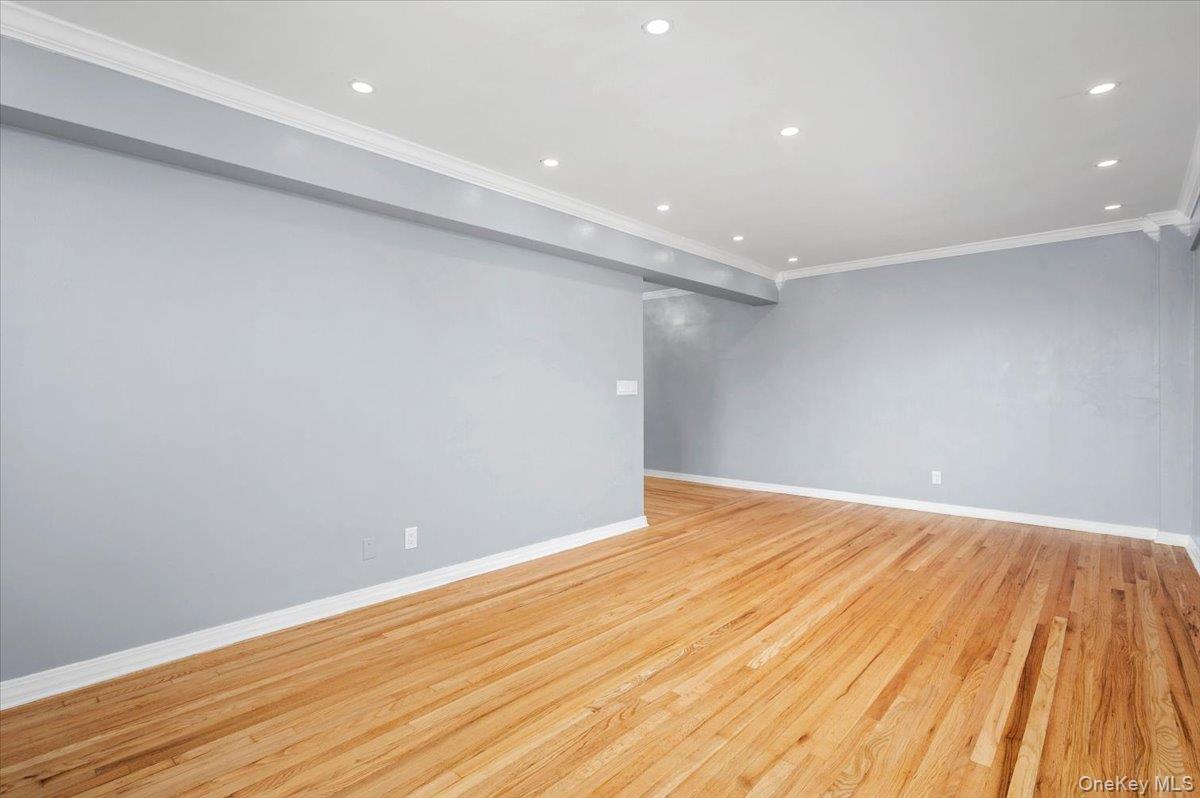 1111 Midland Avenue 6g Property Photo 8