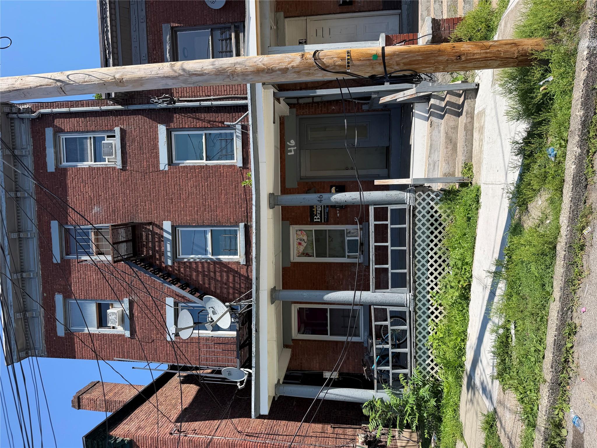 46 Benkard Avenue 2 Property Photo 1