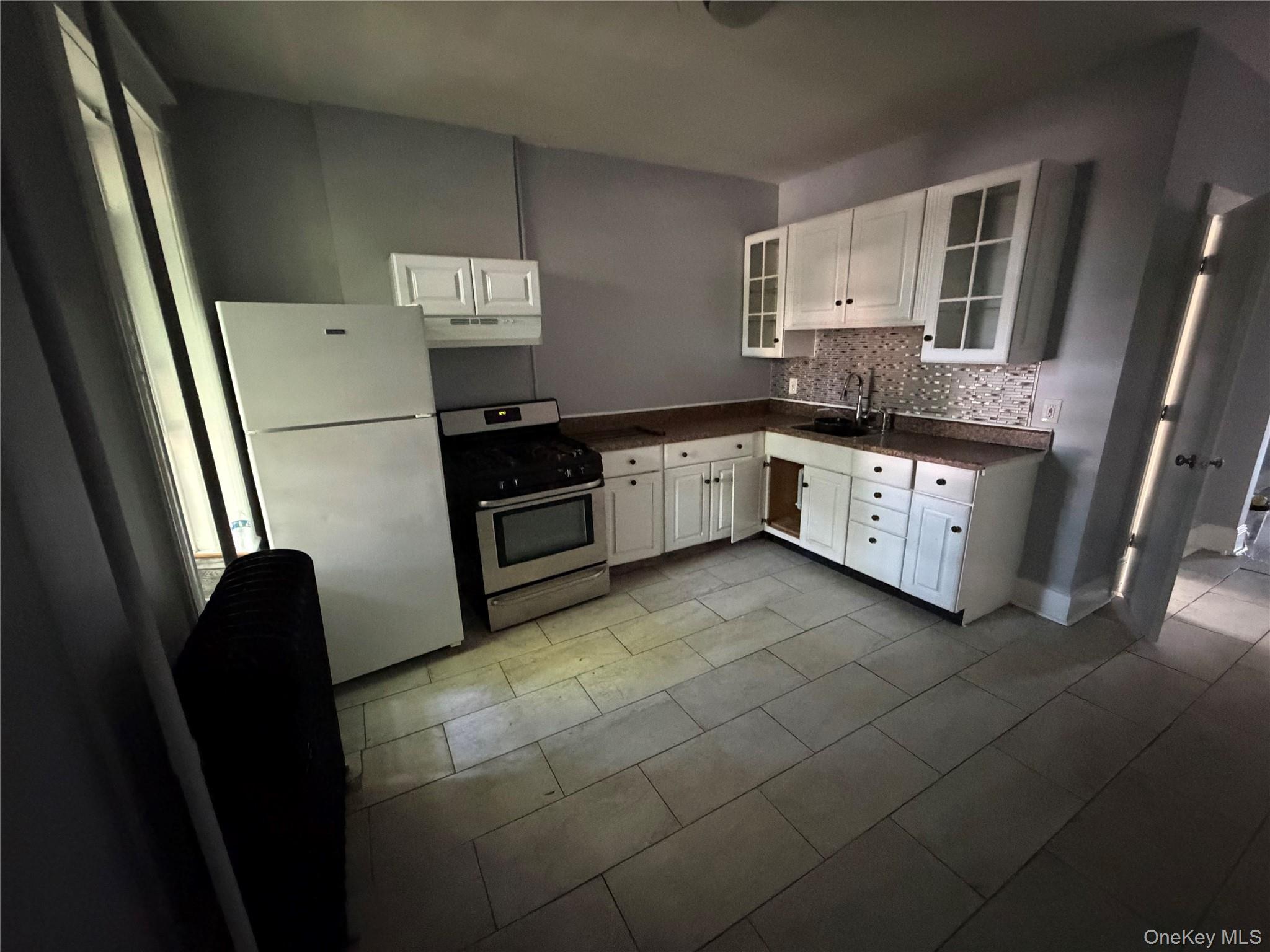 46 Benkard Avenue 2 Property Photo 5