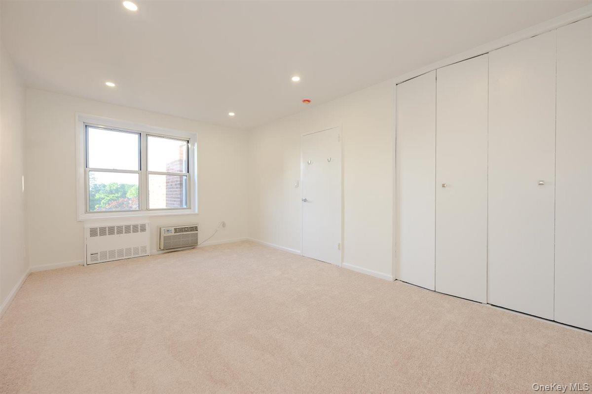 99 Randall Avenue 4-l Property Photo 12
