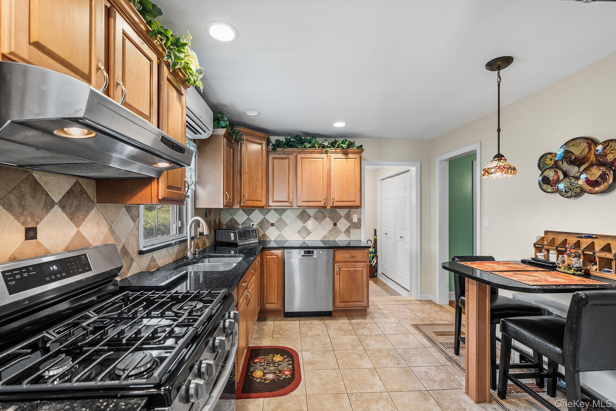 1047 Cornwell Avenue Property Photo 11