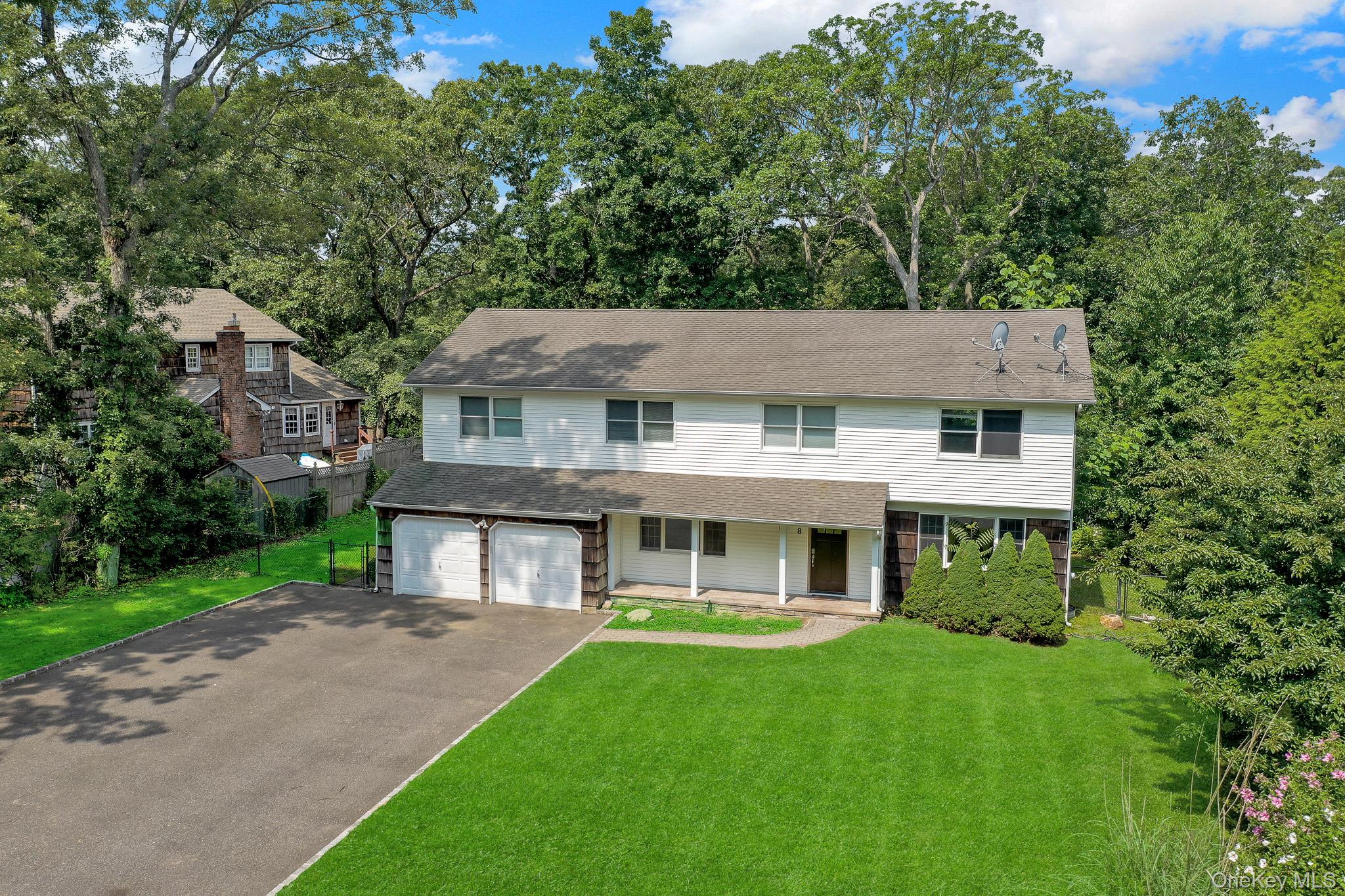 8 Tobi Lane Property Photo 2