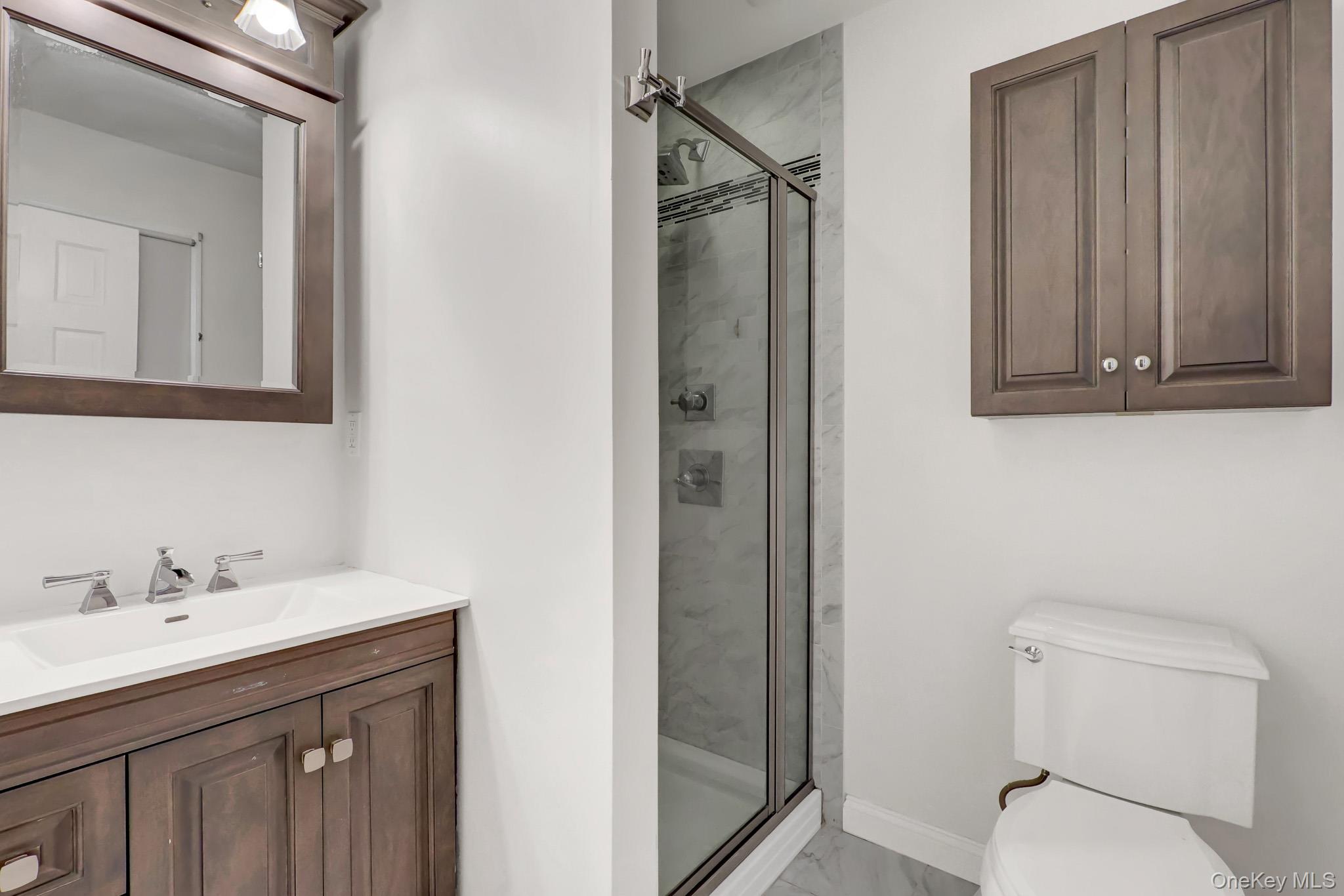 8 Tobi Lane Property Photo 21
