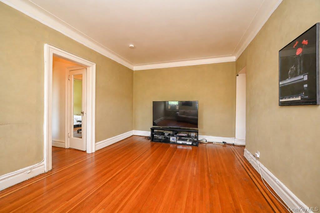 77-16 Austin Street 5l Property Photo 5