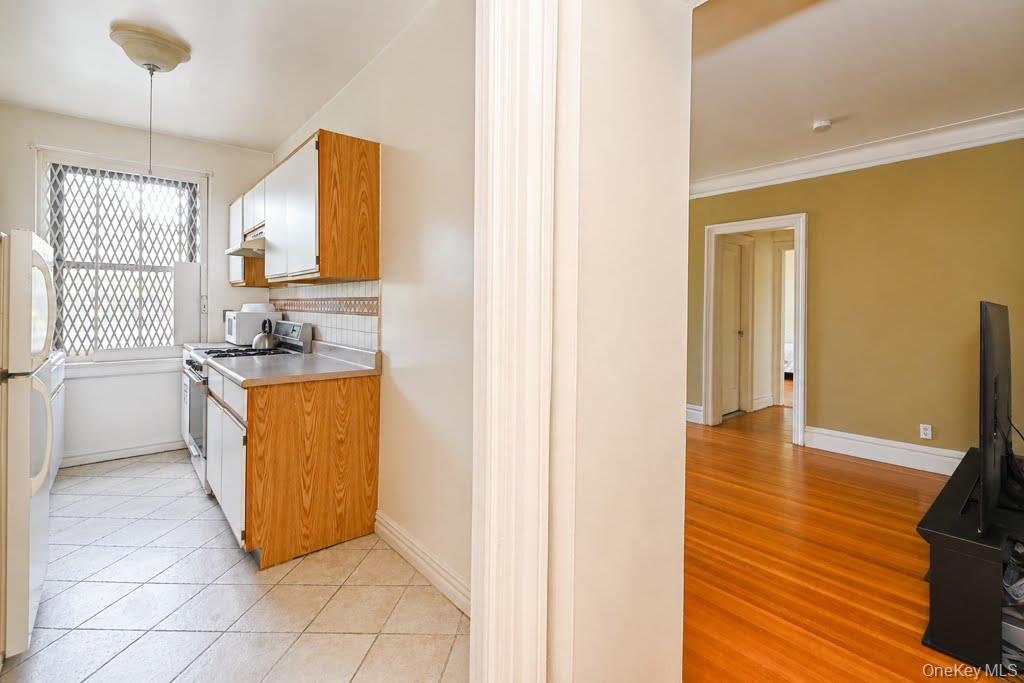 77-16 Austin Street 5l Property Photo 6