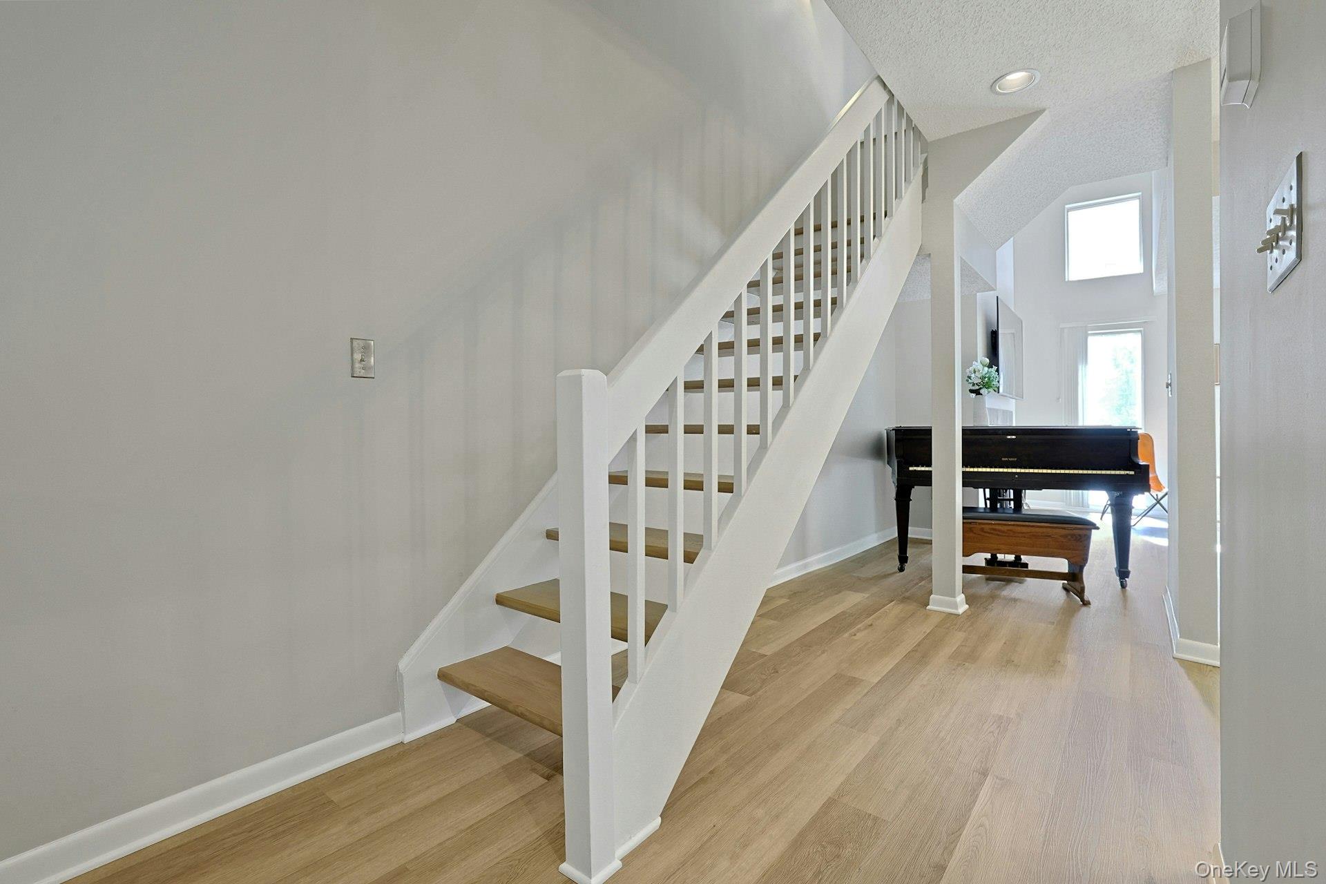 28 Cheshire Lane Property Photo 3
