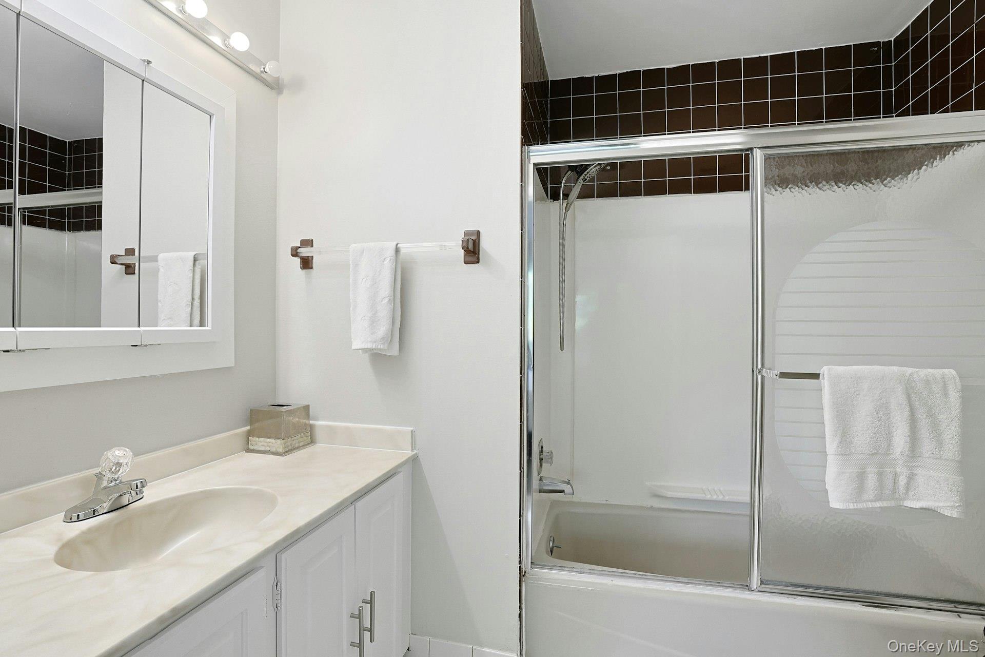 28 Cheshire Lane Property Photo 17
