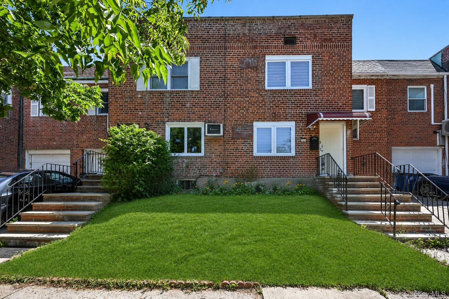 76-37 Vleigh Place Property Photo 1