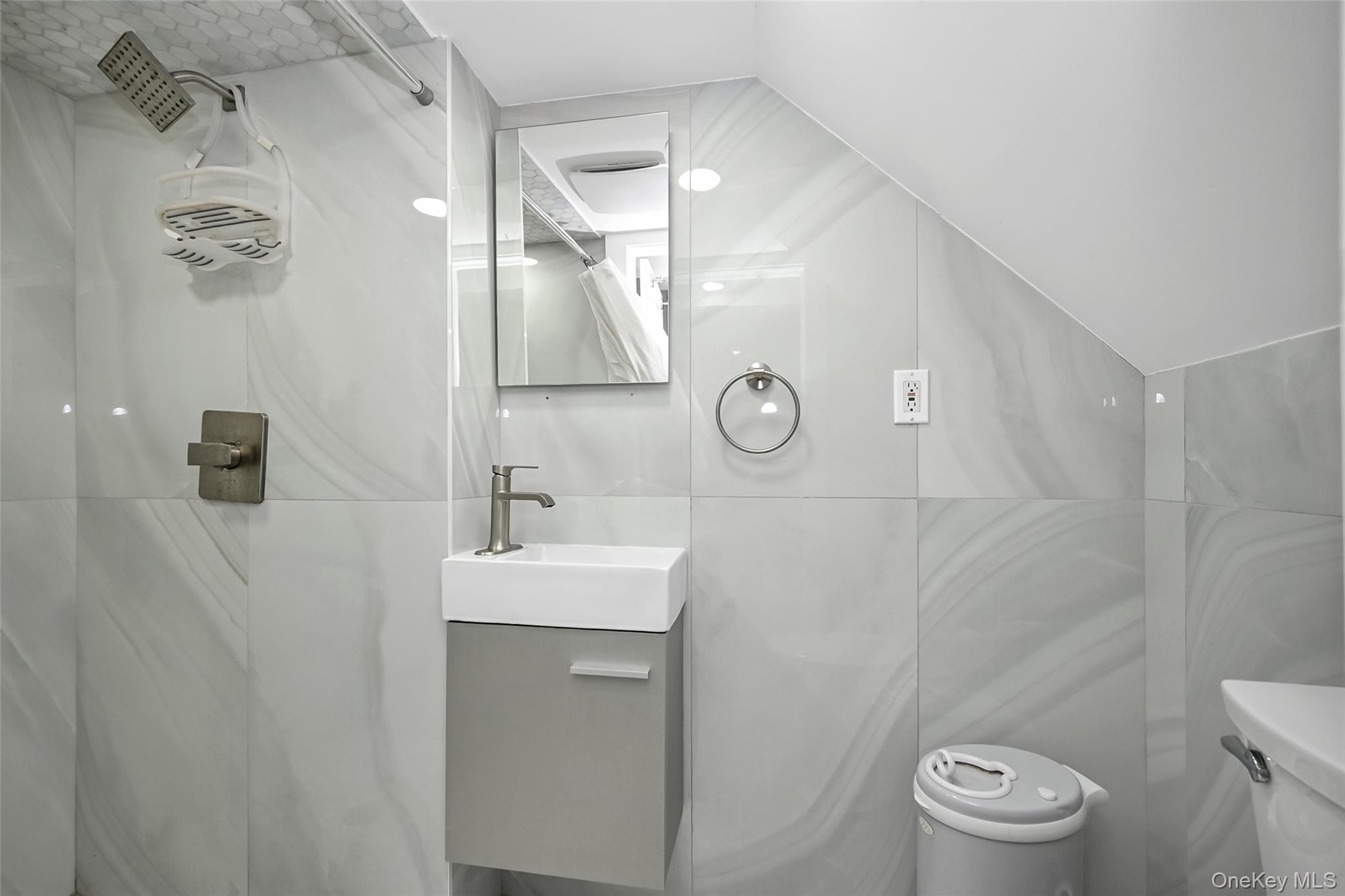 76-37 Vleigh Place Property Photo 12