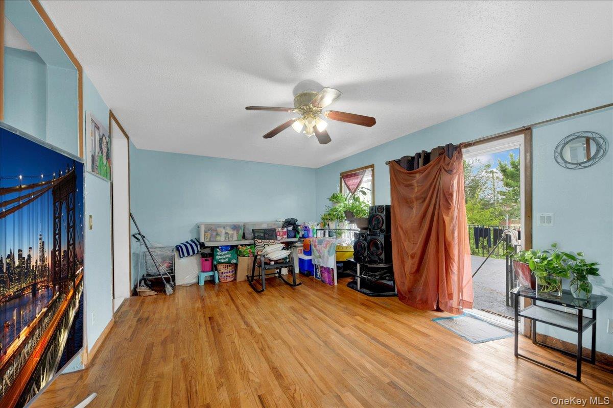 2066 Cicero Avenue 2 Property Photo 8