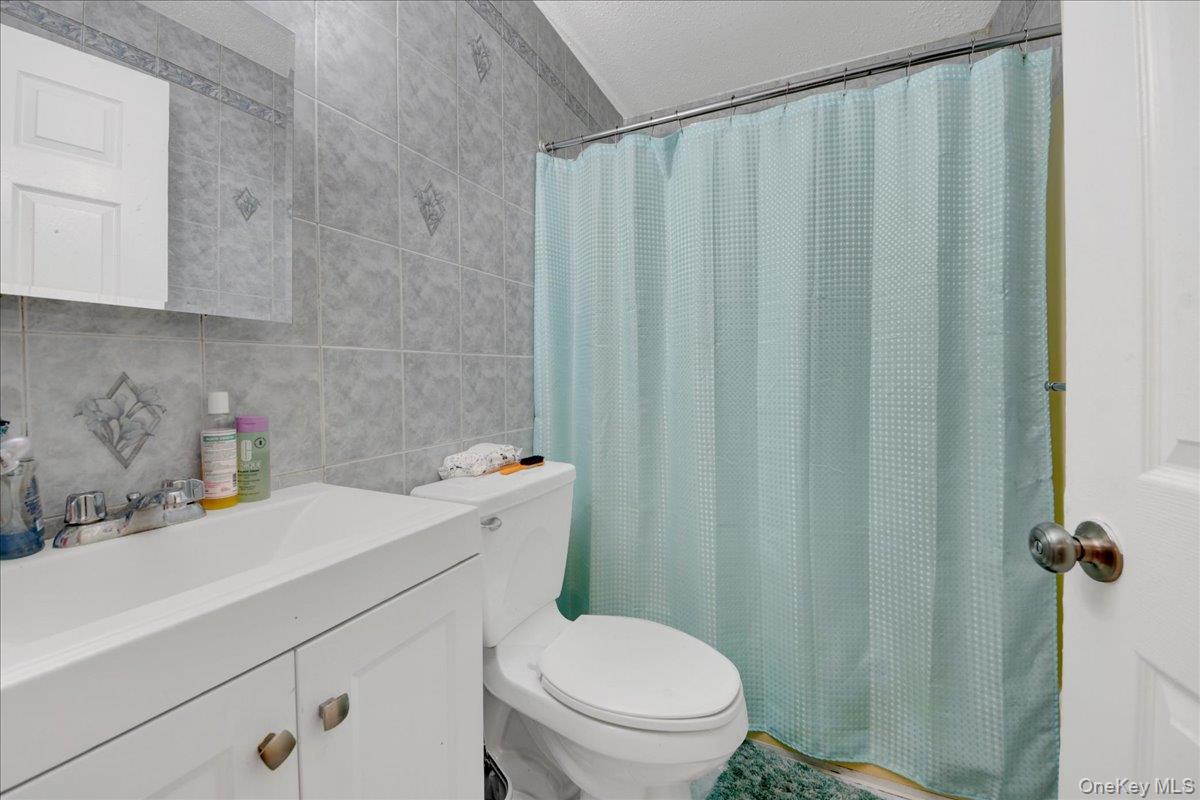 2066 Cicero Avenue 2 Property Photo 10