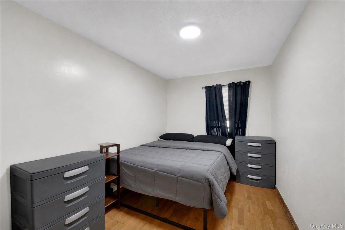 2066 Cicero Avenue 2 Property Photo 11