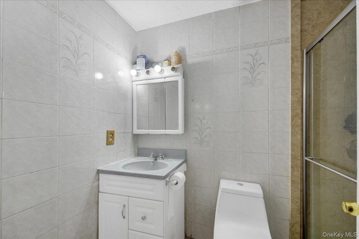 2066 Cicero Avenue 2 Property Photo 20