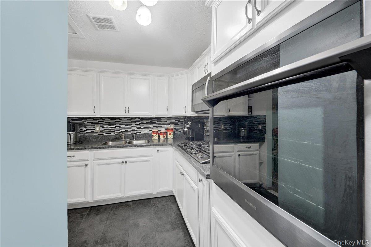 2066 Cicero Avenue 2 Property Photo 26