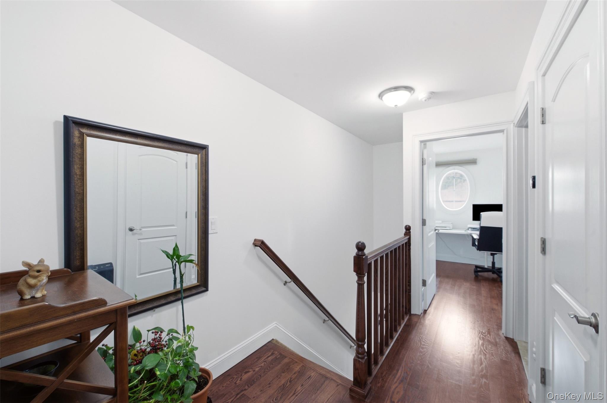 723 Carman Avenue 9 Property Photo 17