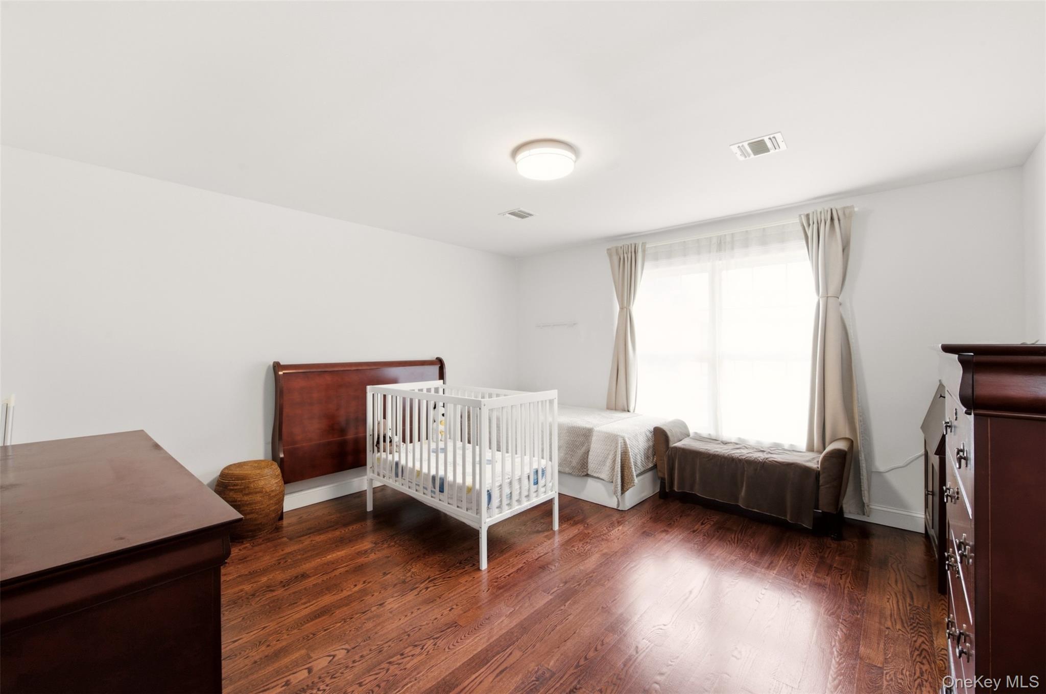 723 Carman Avenue 9 Property Photo 18