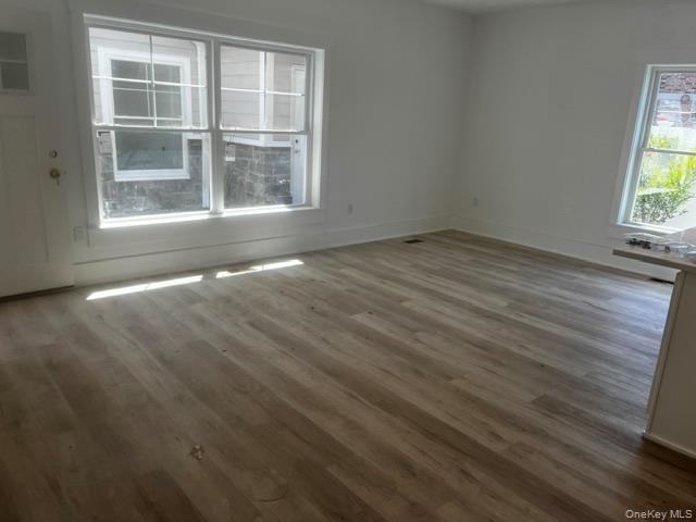 700 W Montauk Highway Property Photo 4