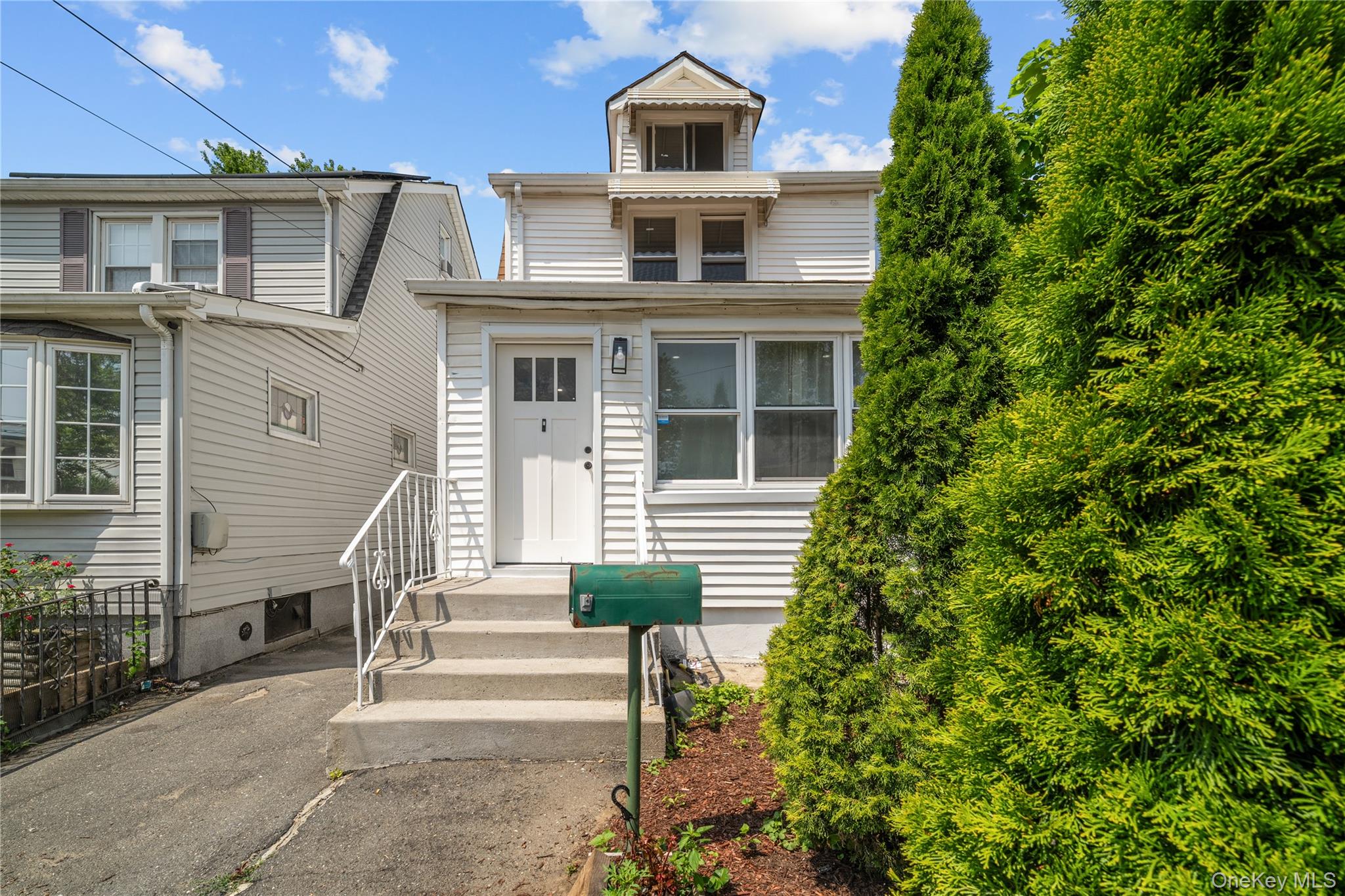 11422 212th Street Property Photo 1