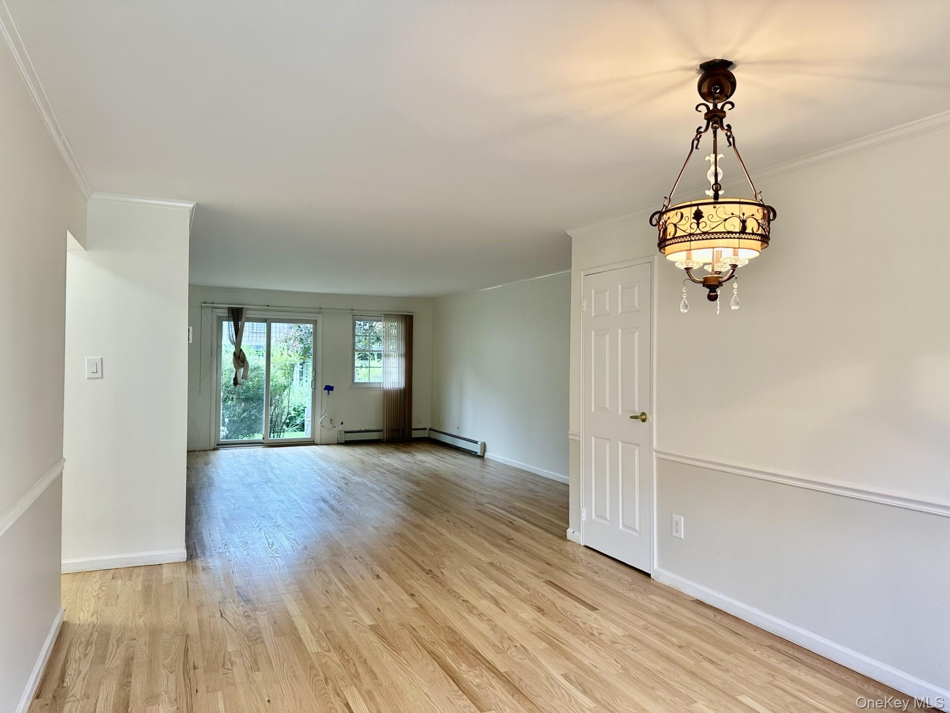 3922 Wilshire Lane H Property Photo 3