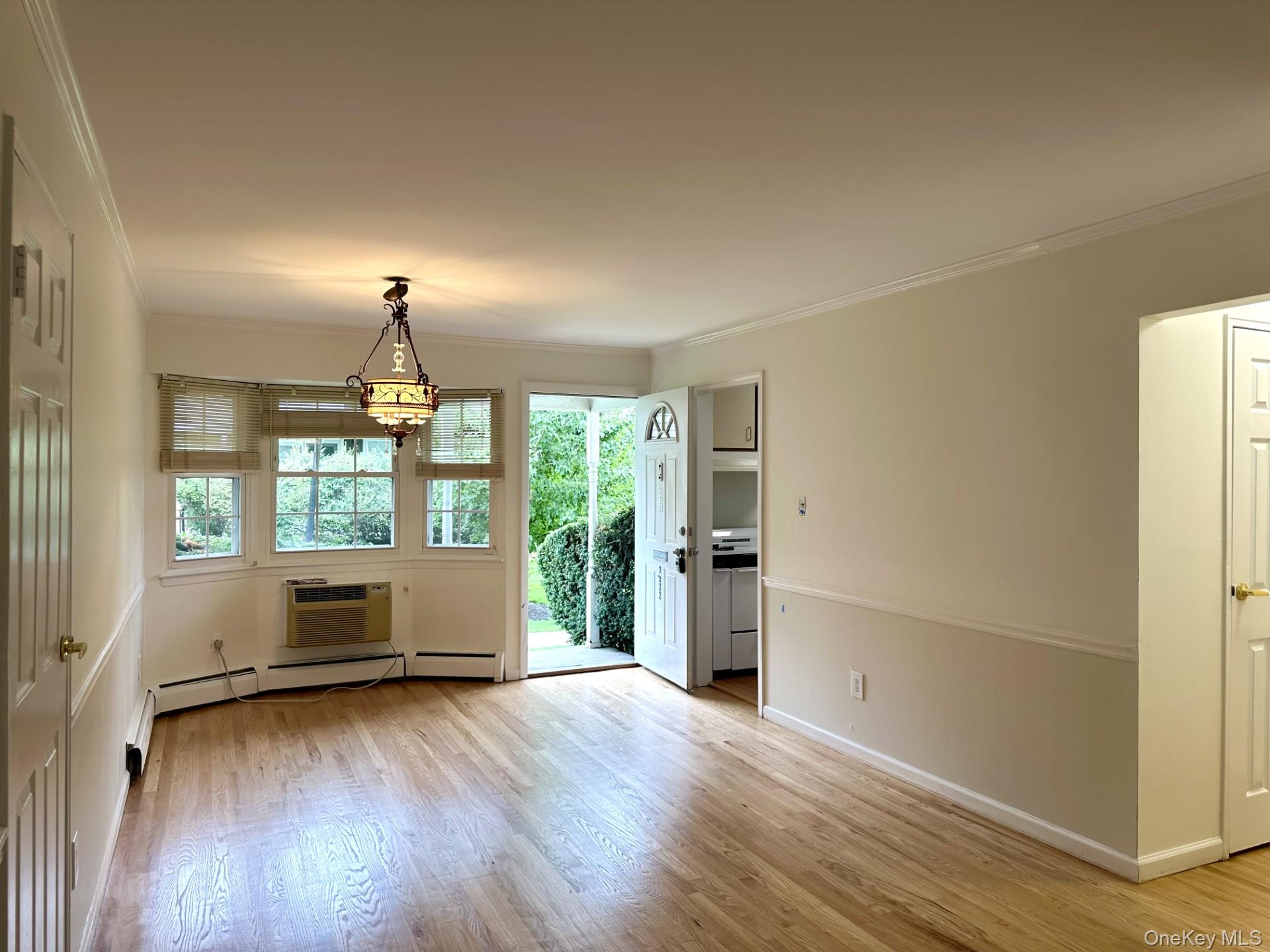 3922 Wilshire Lane H Property Photo 4