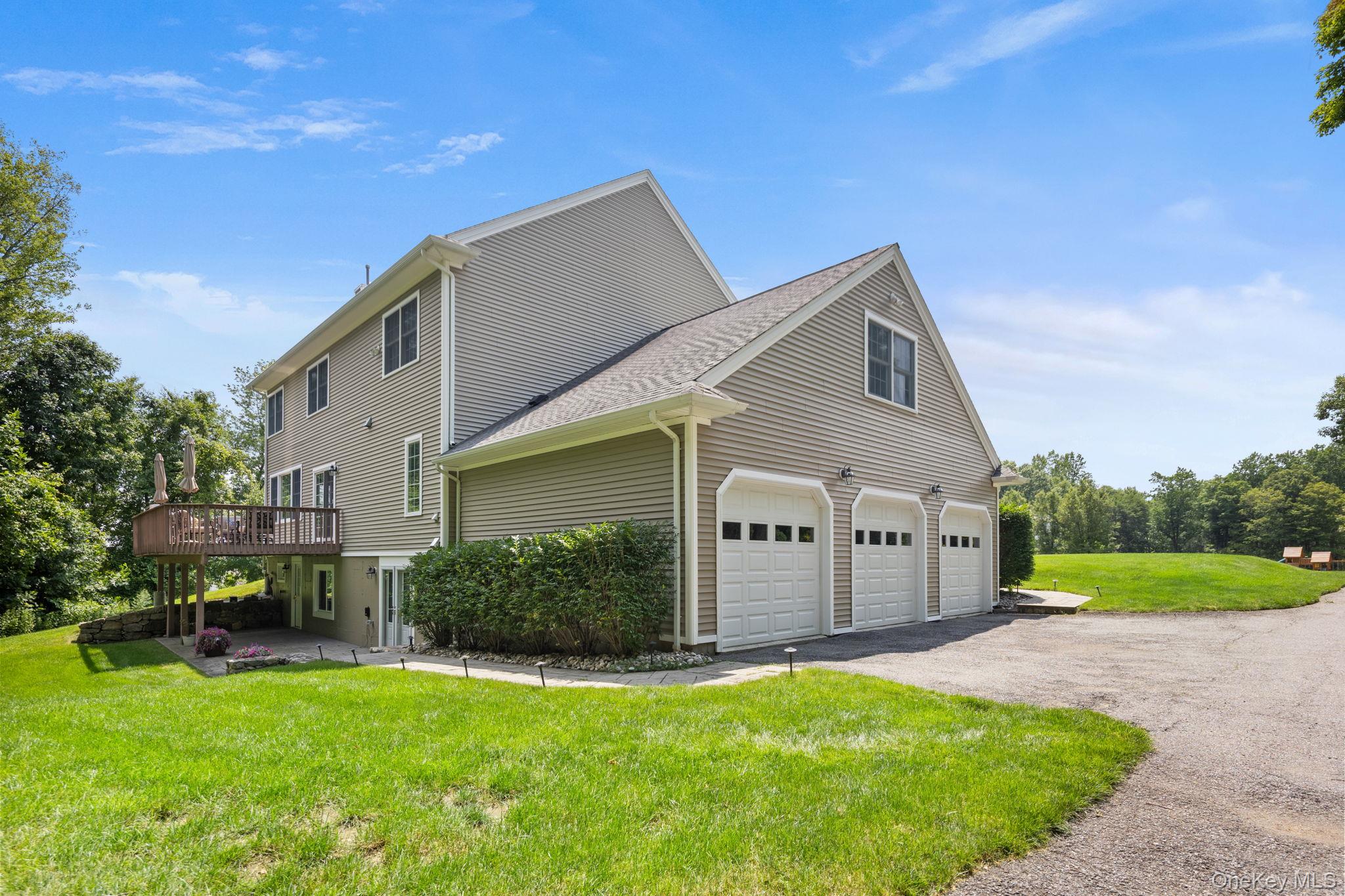 128 Apple Hill Road Property Photo 3