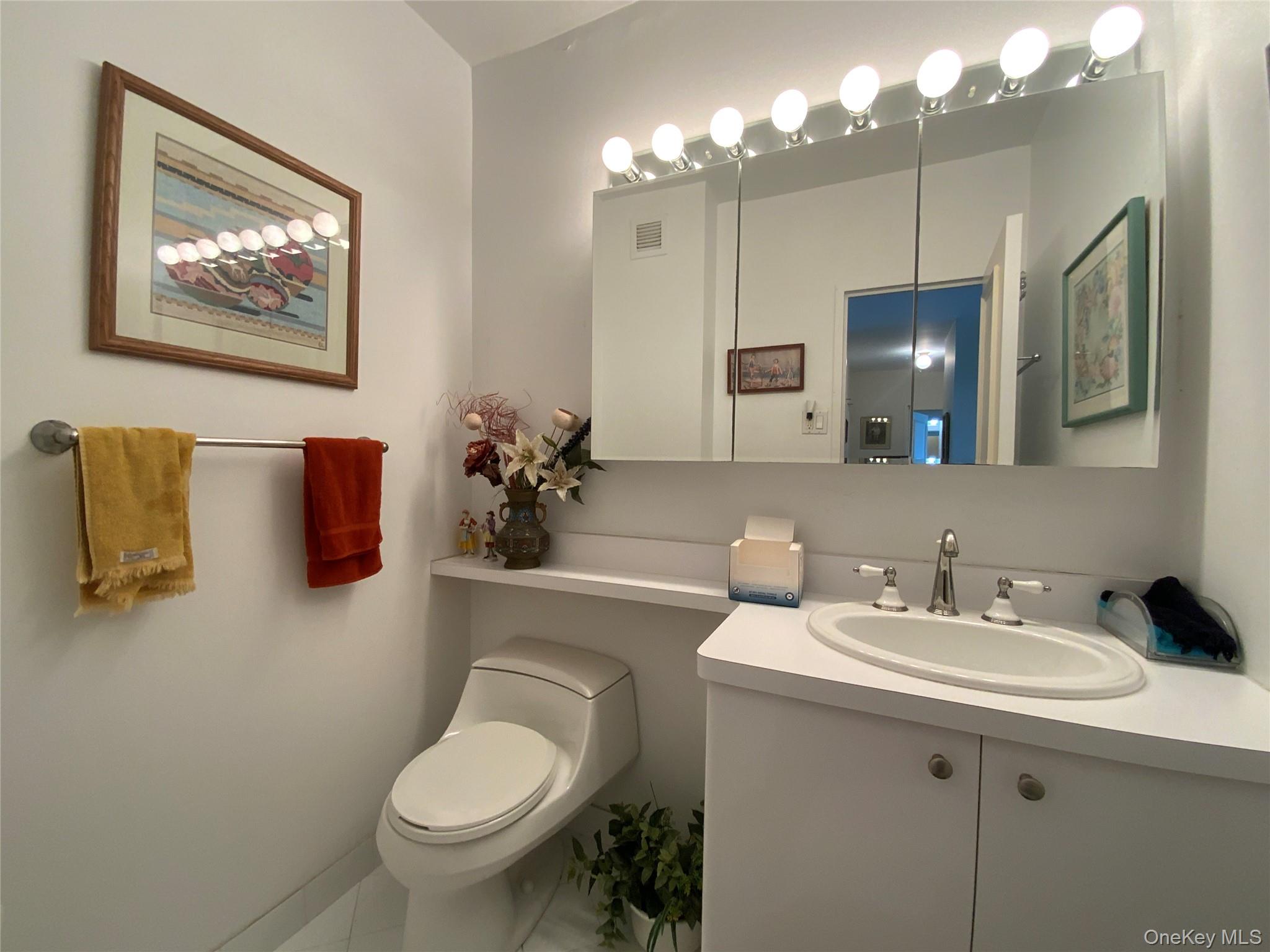 27010 Grand Central Parkway 7g Property Photo 9