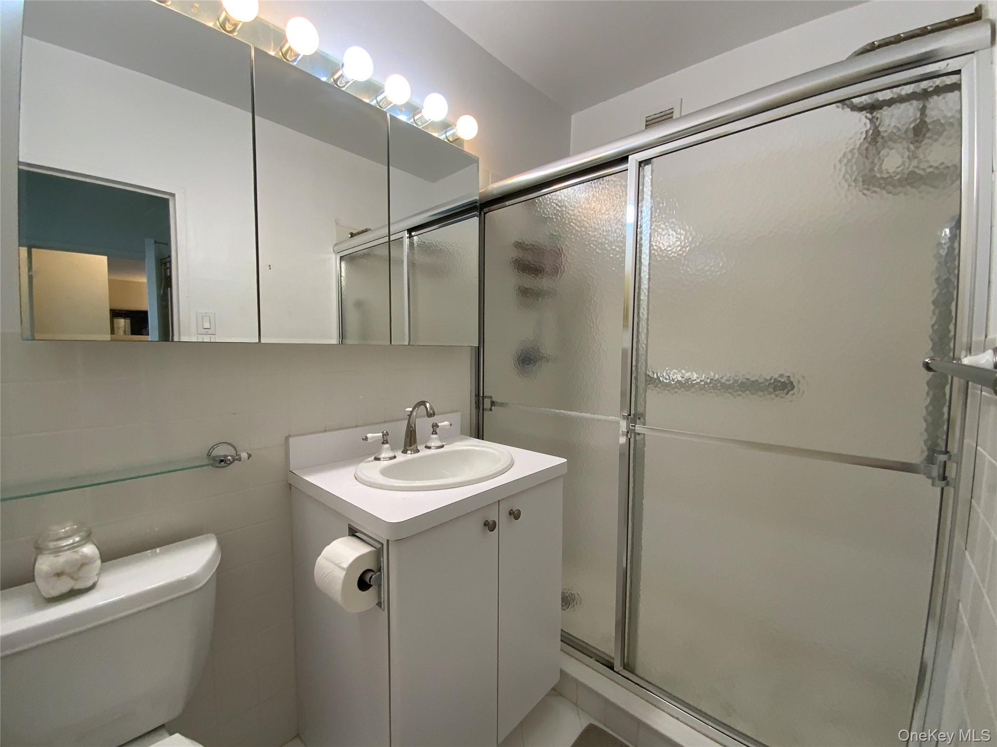 27010 Grand Central Parkway 7g Property Photo 11