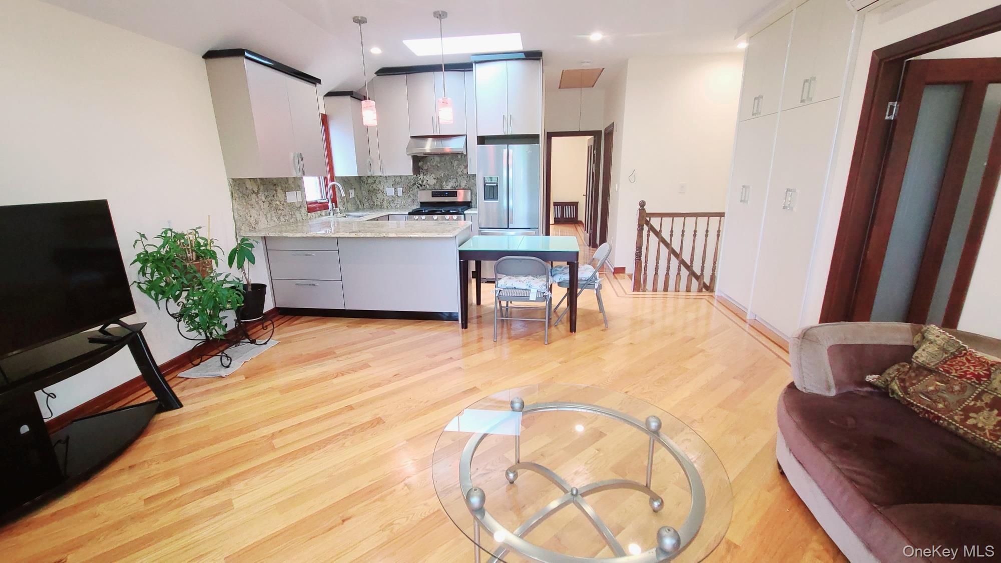64-47 Dieterle Crescent 2 Property Photo 2