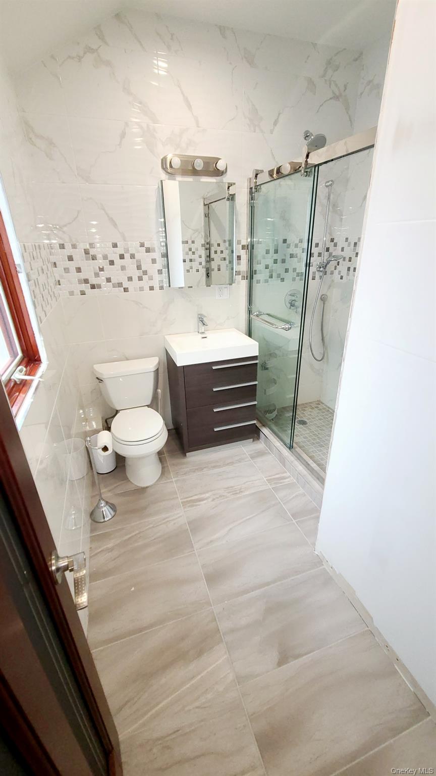 64-47 Dieterle Crescent 2 Property Photo 18