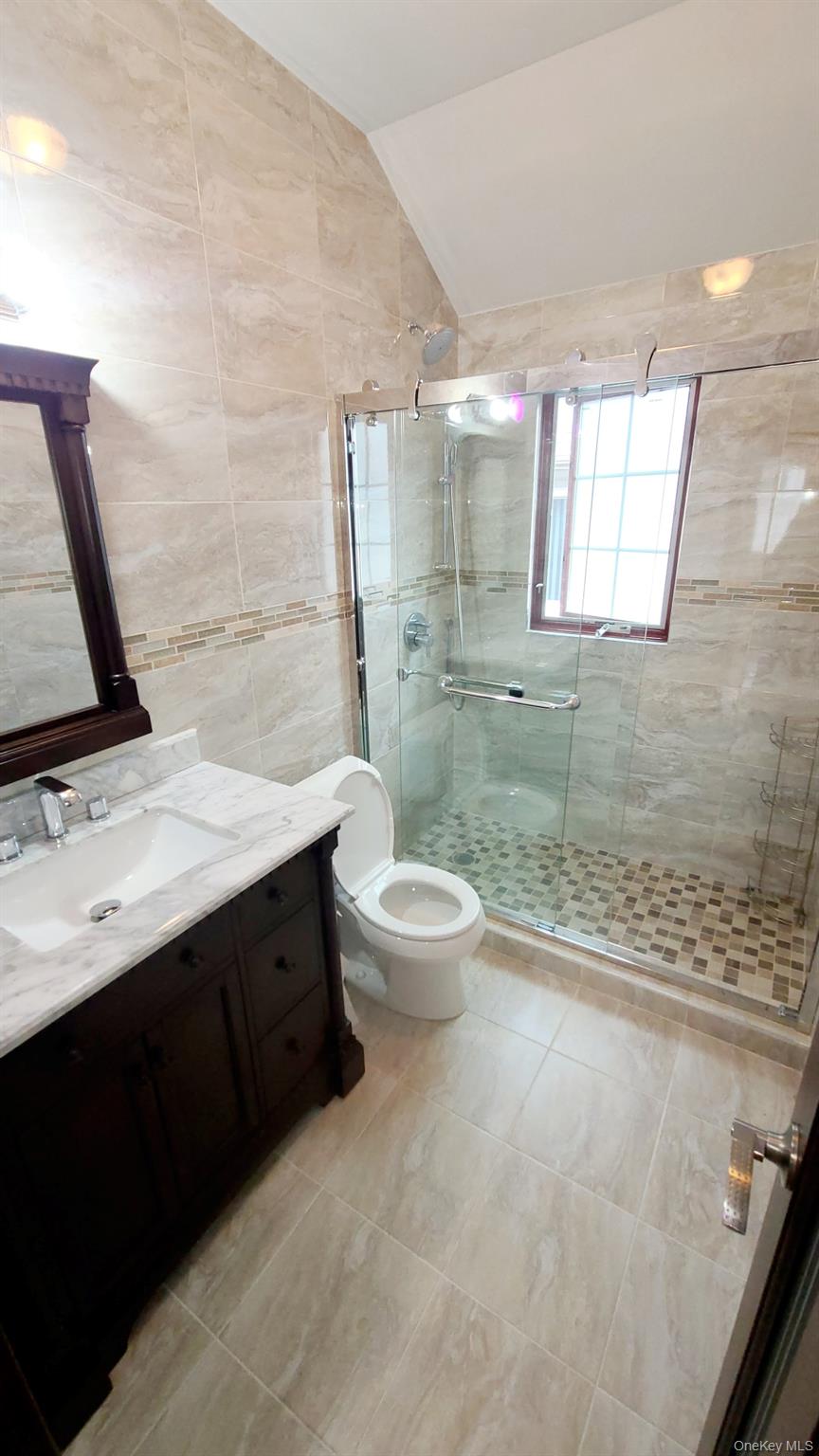 64-47 Dieterle Crescent 2 Property Photo 19