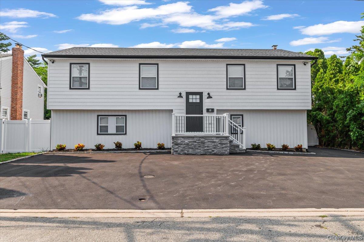 5 Willis Avenue Property Photo 1