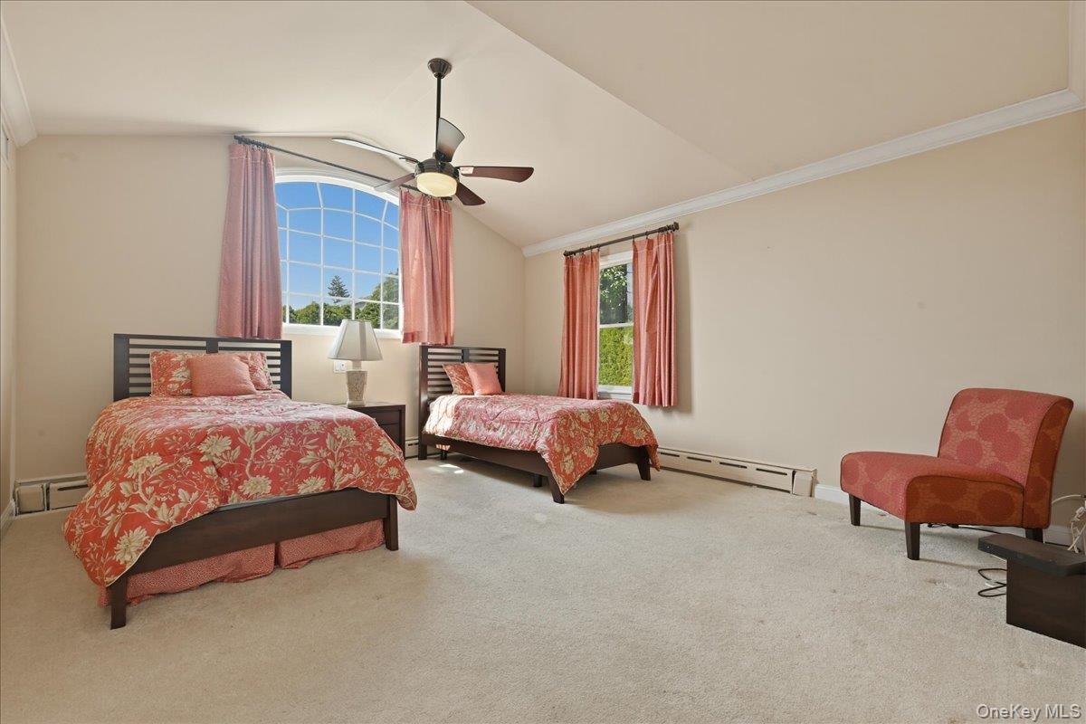 672 Westbury Avenue Property Photo 19