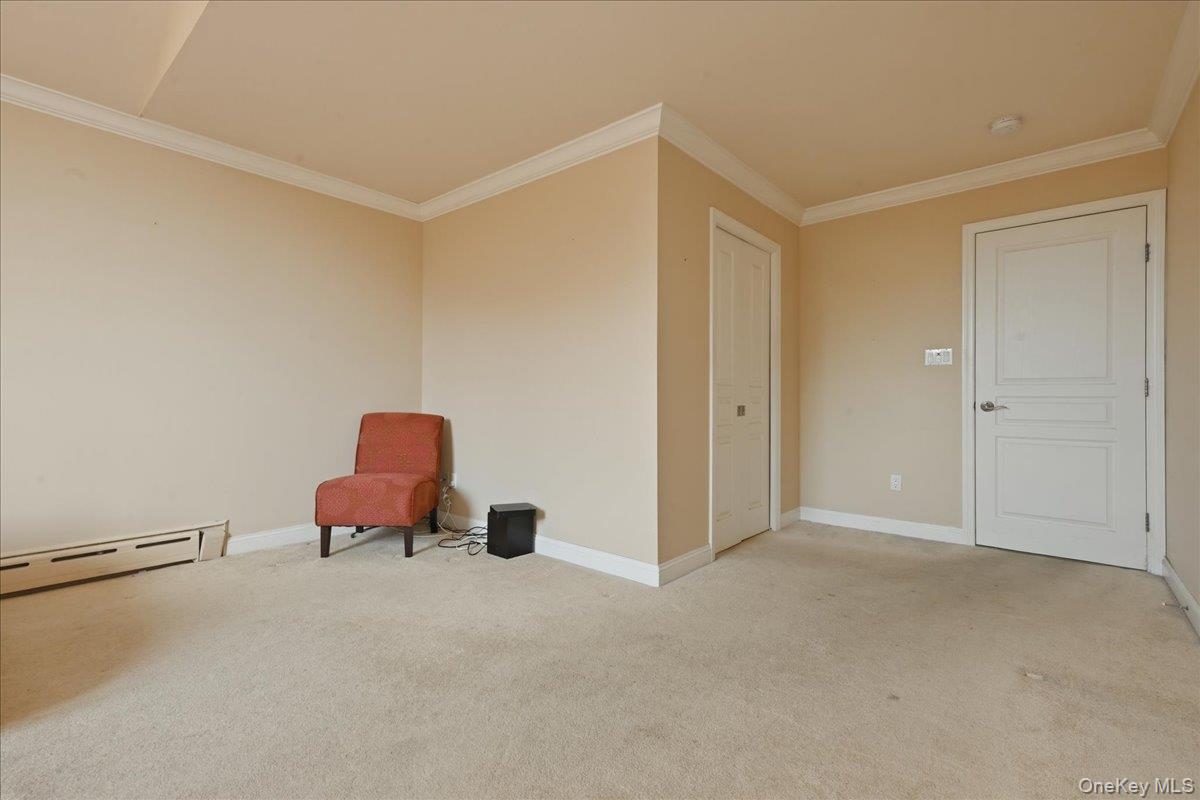 672 Westbury Avenue Property Photo 20