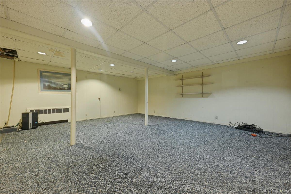 672 Westbury Avenue Property Photo 32