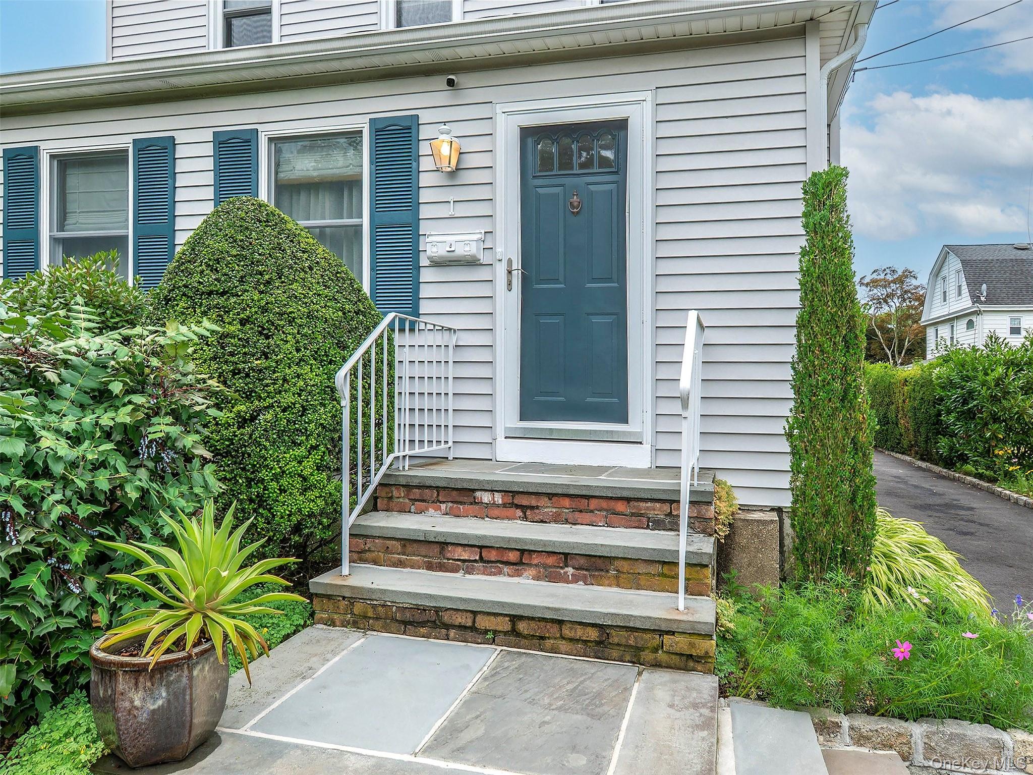 1 Raymond Street Property Photo 2