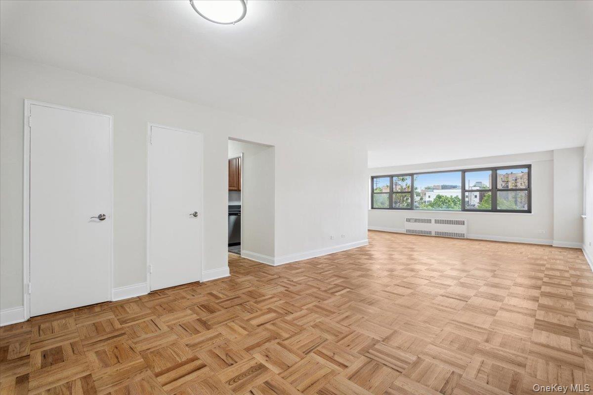 2 Washington Square 1G Property Photo 1