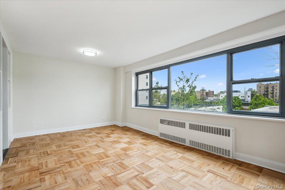 2 Washington Square 1g Property Photo 4
