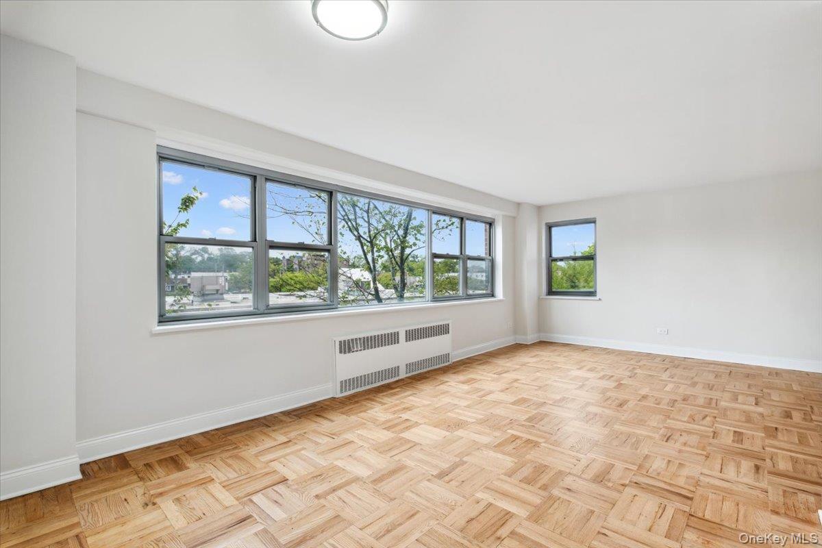 2 Washington Square 1g Property Photo 6