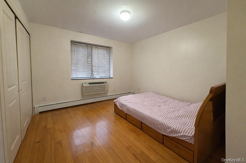 9106 Whitney Avenue 3a Property Photo 6