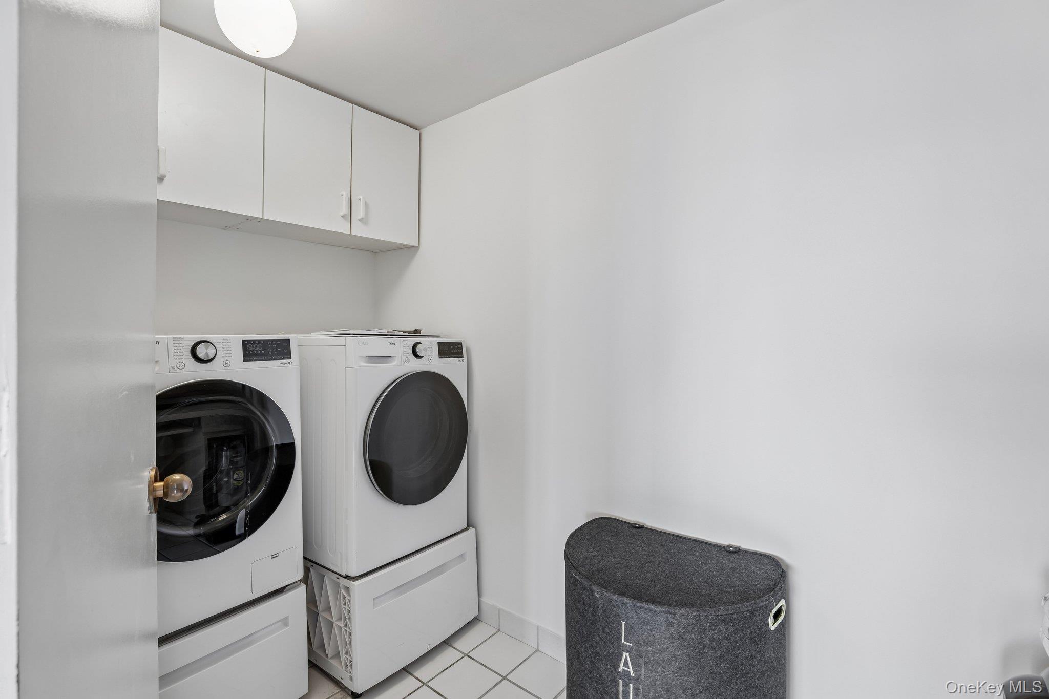 100 Hilton Avenue 907 Property Photo 23