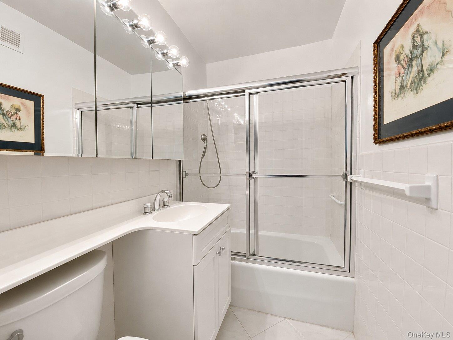 27110 Grand Central Parkway 24b Property Photo 13