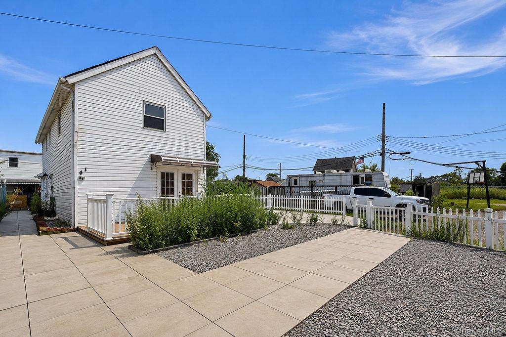 44 Broadway Property Photo 2