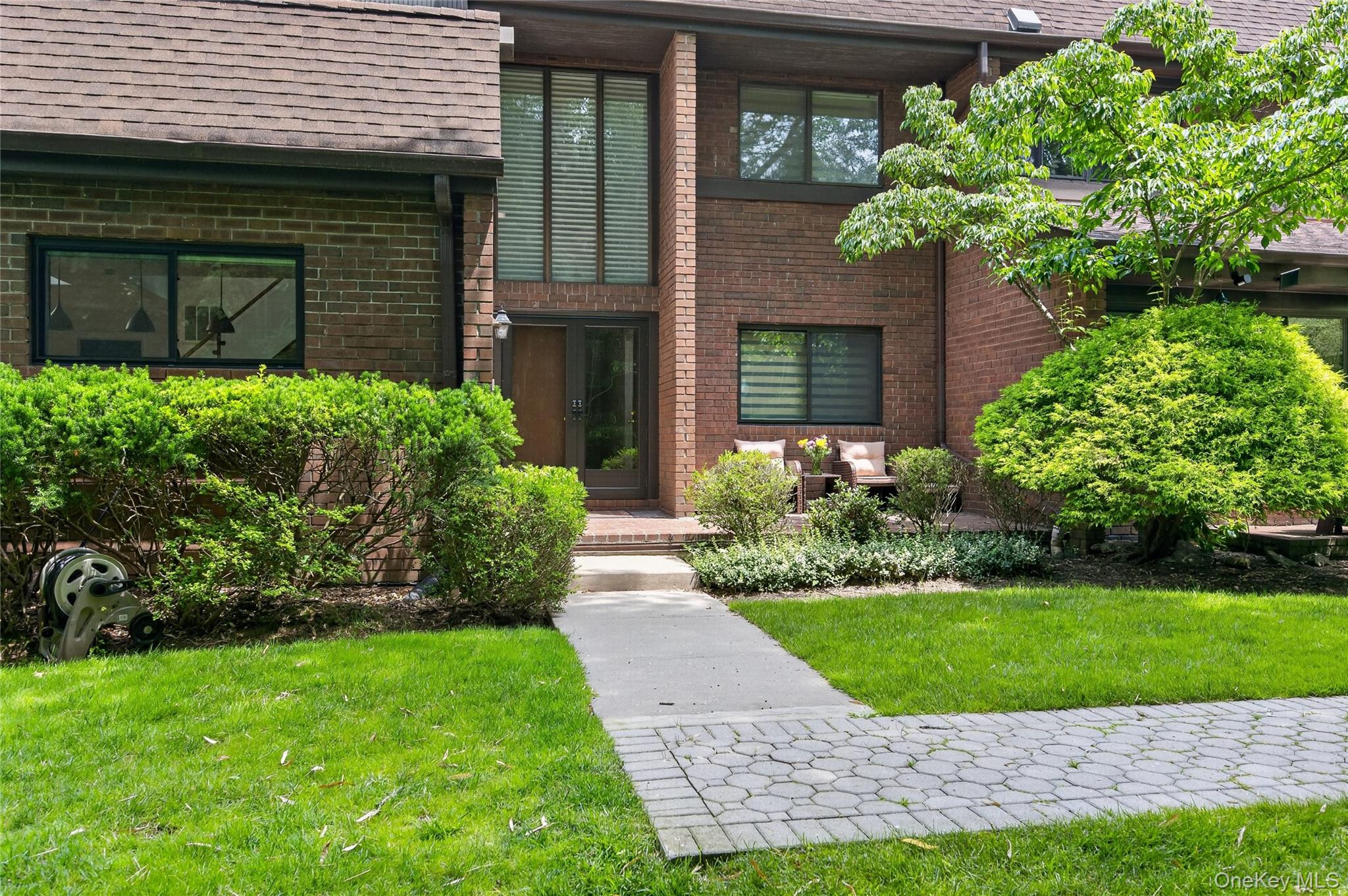 66 Chestnut Hill Property Photo 2