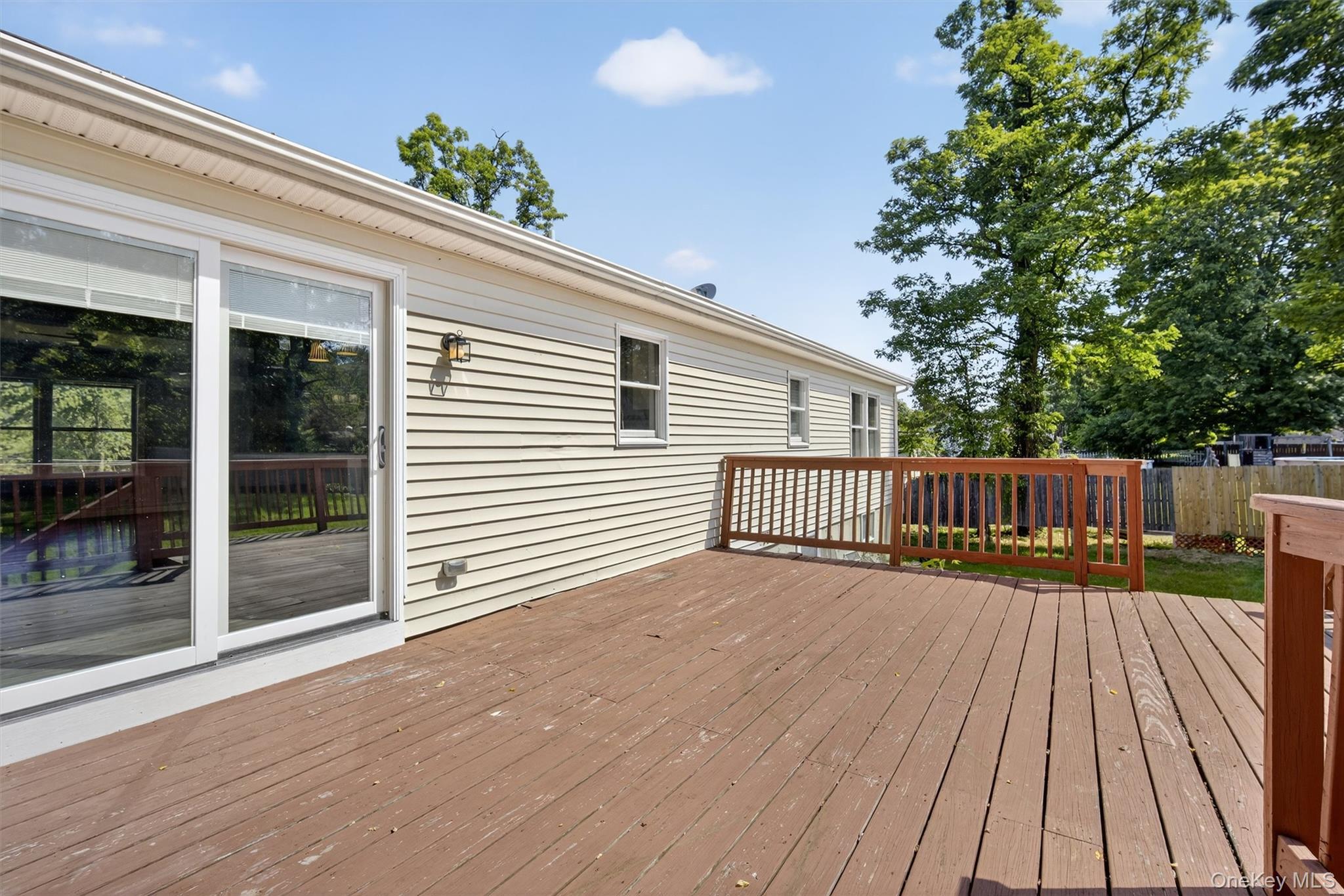 619 Creekside Road Property Photo 32