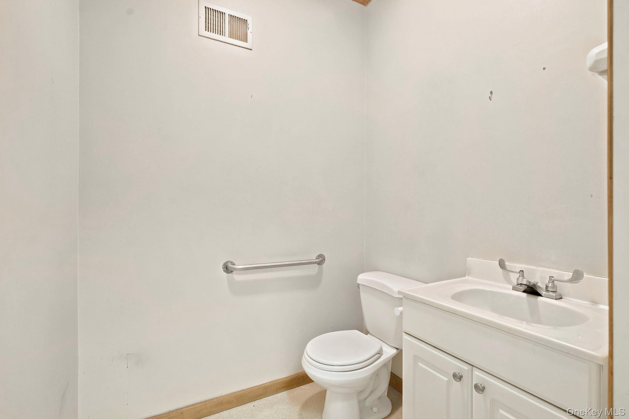 135 Mamaroneck Avenue Property Photo 16