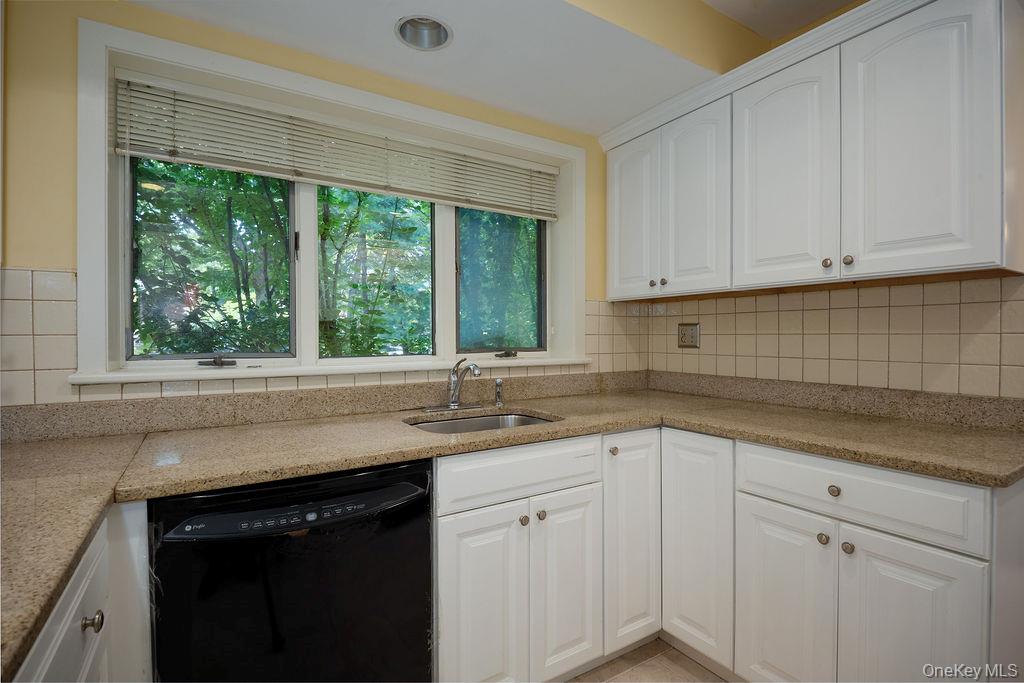 23 Evon Court Property Photo 9