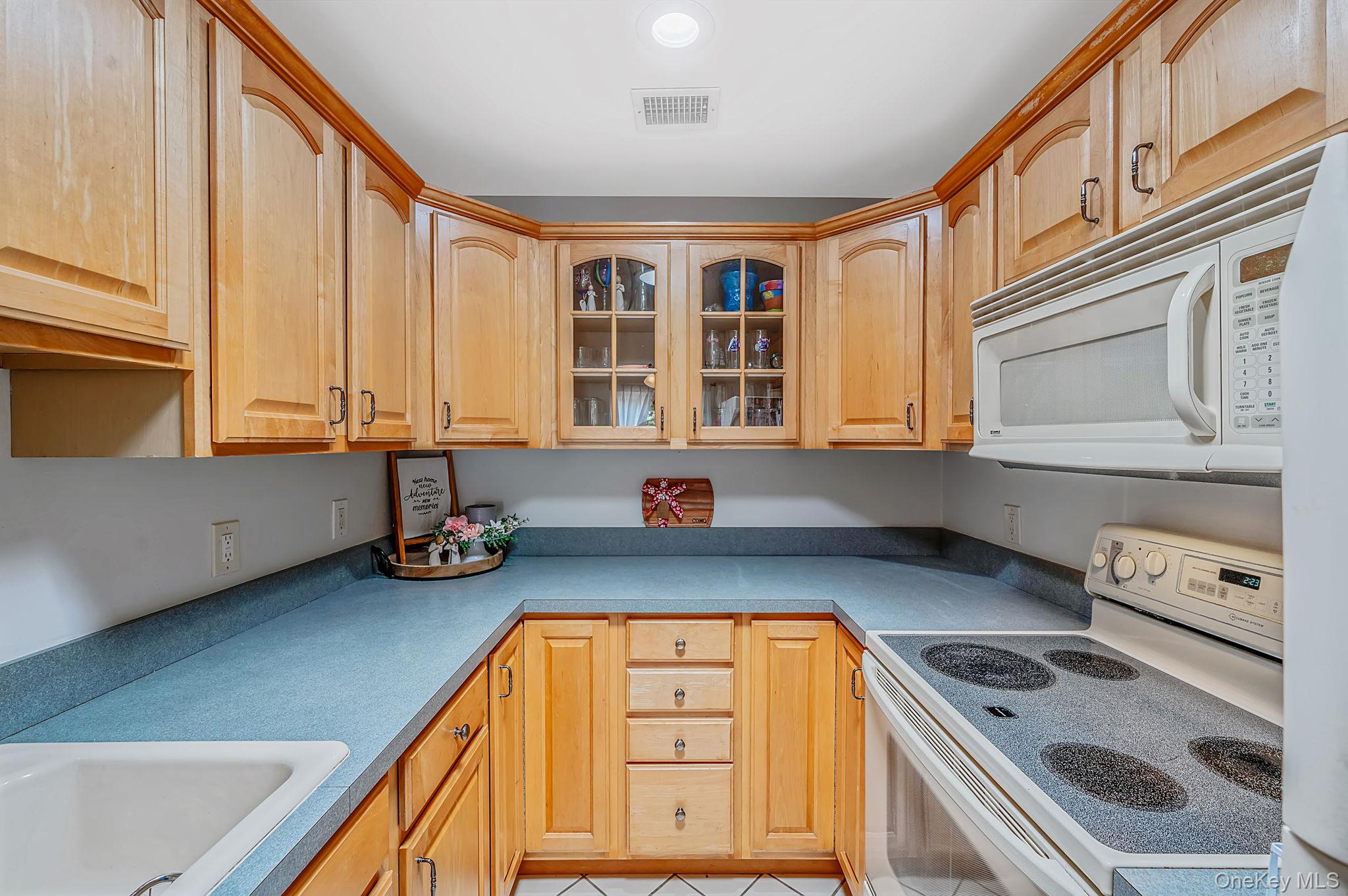 855 Skyline Drive Property Photo 12