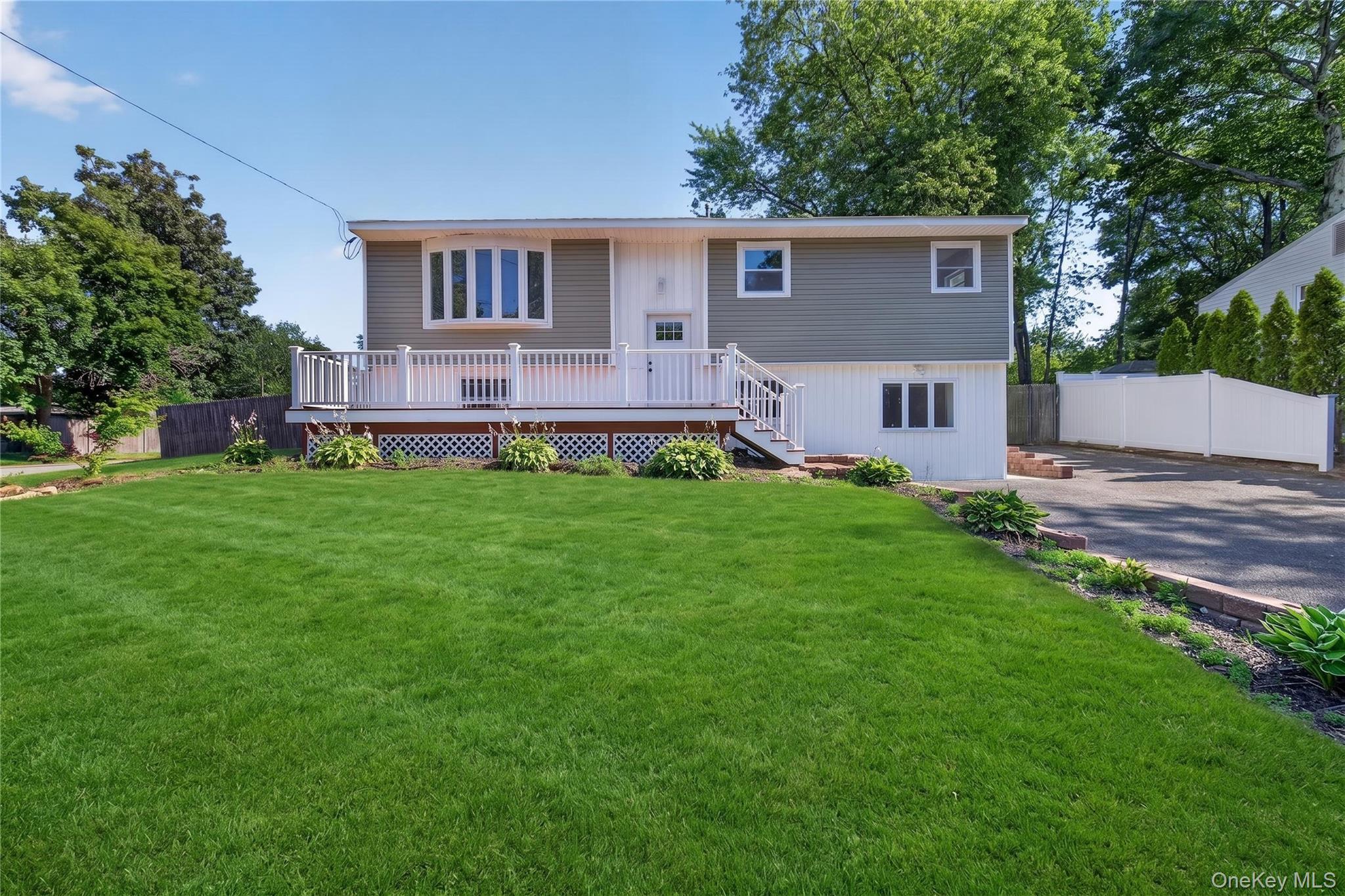 42 Crestwood Lane Property Photo 4